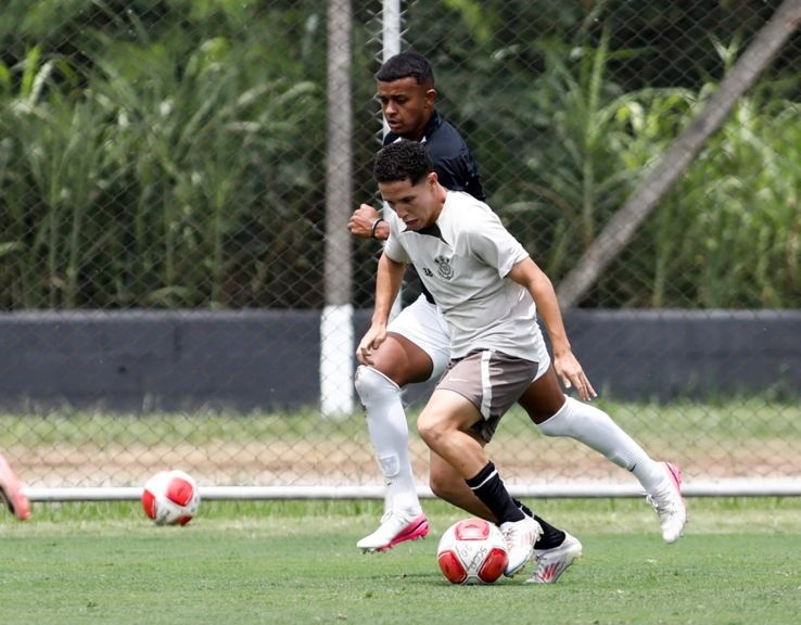 Robert comemora inscrição na Copinha pelo Corinthians