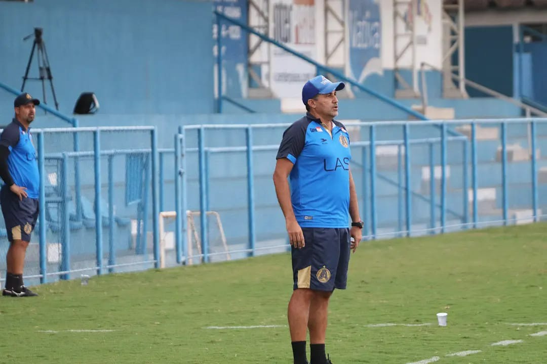 Com Eduardo Souza no comando, o Aparecidense entra na reta final de preparação pra estreia na Série C do Brasileiro