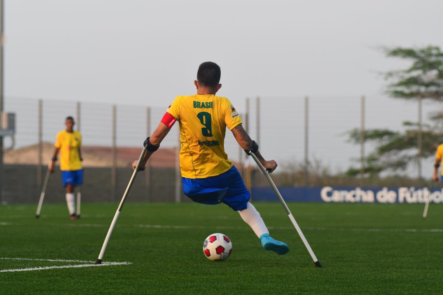 Rogerinho R9 é campeão invicto da sul-americana, na Colômbia