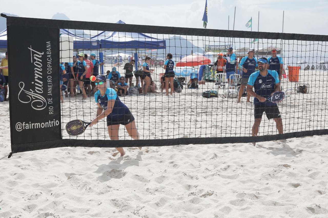 Com mais de 360 atletas, São Conrado recebe a 3ª etapa do Circuito Fairmont de Beach Tennis no Rio de Janeiro