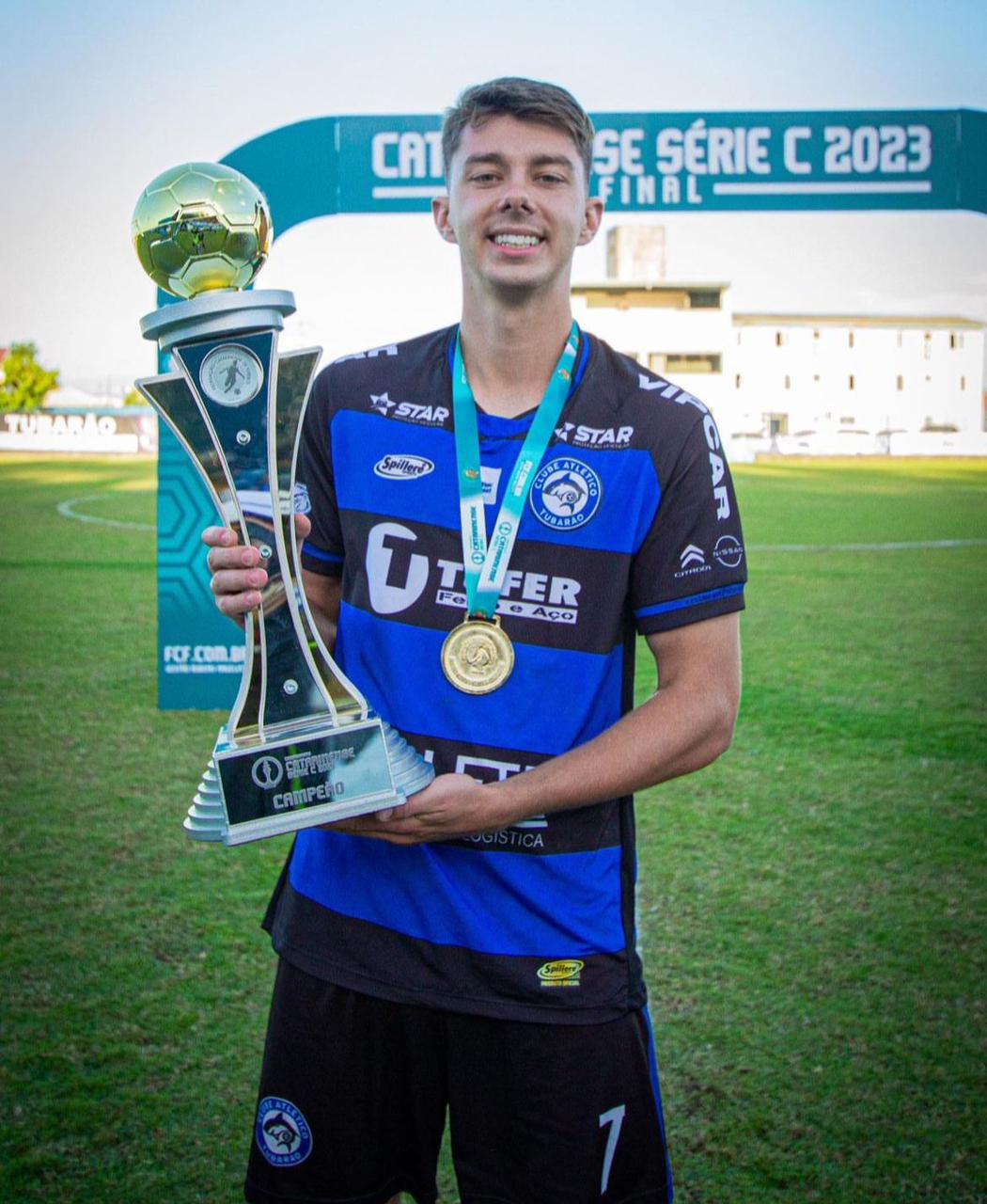 Catarinense Série C: Campeão invicto pelo Tubarão, Dudu celebra conquista estadual: “Sensação inexplicável”