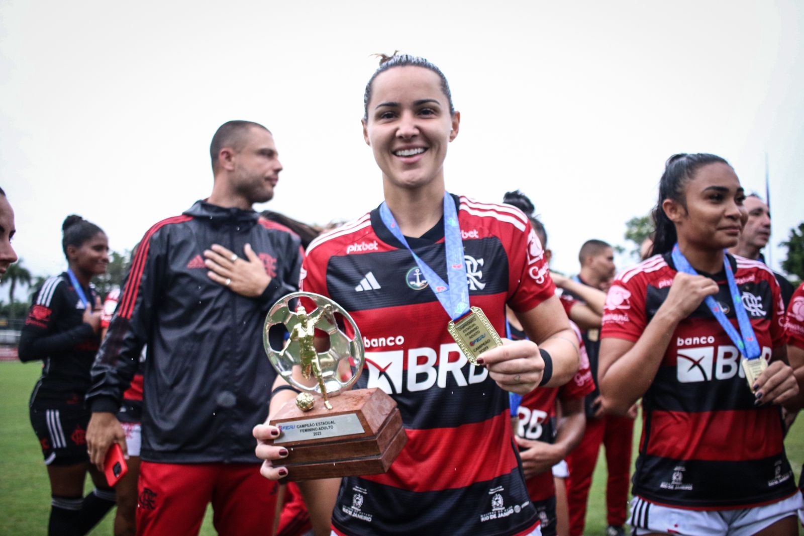 Crivelari comenta título do Carioca Feminino pelo Flamengo