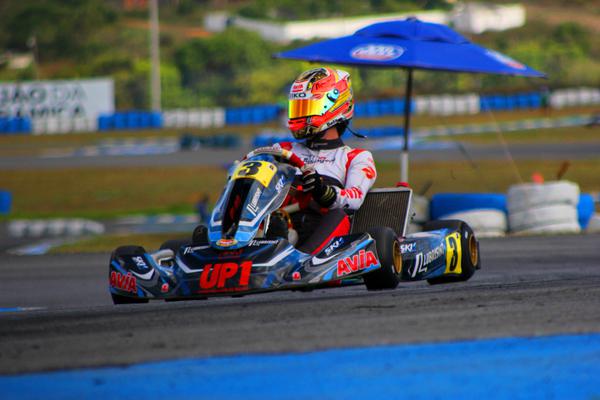 Após estreia nos monopostos, Cadu Bonini volta ao kart para lutar por seu terceiro título Brasileiro