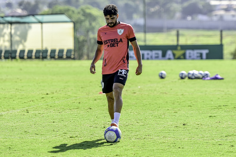 Daniel Borges reencontra Mirassol e fala sobre confronto: “Duas equipes que vão brigar pelo acesso”