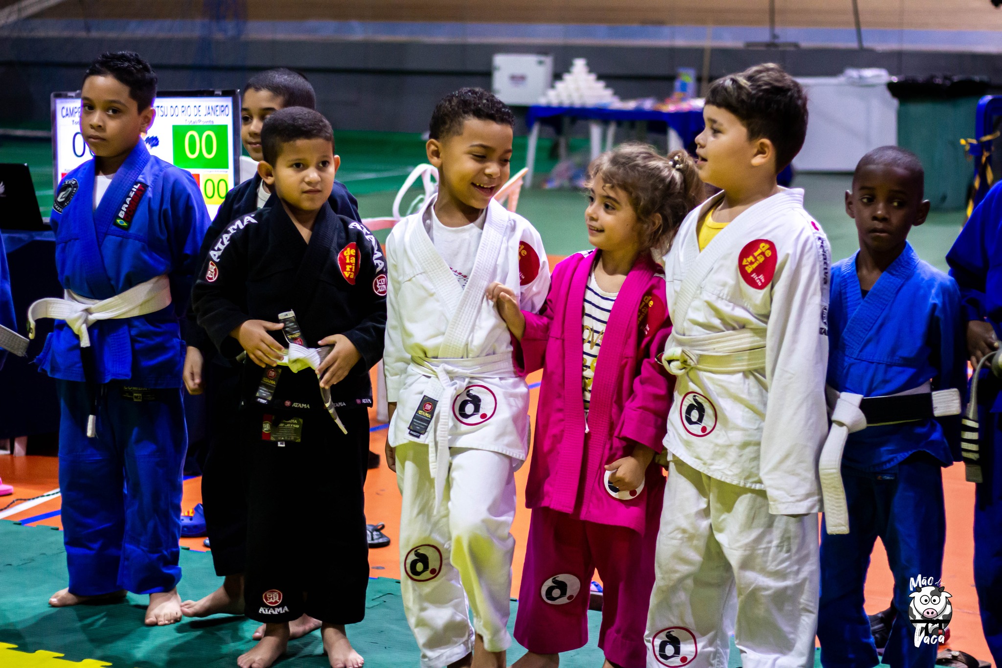 Escola de idiomas apoia projeto social de Jiu Jitsu voltado para crianças