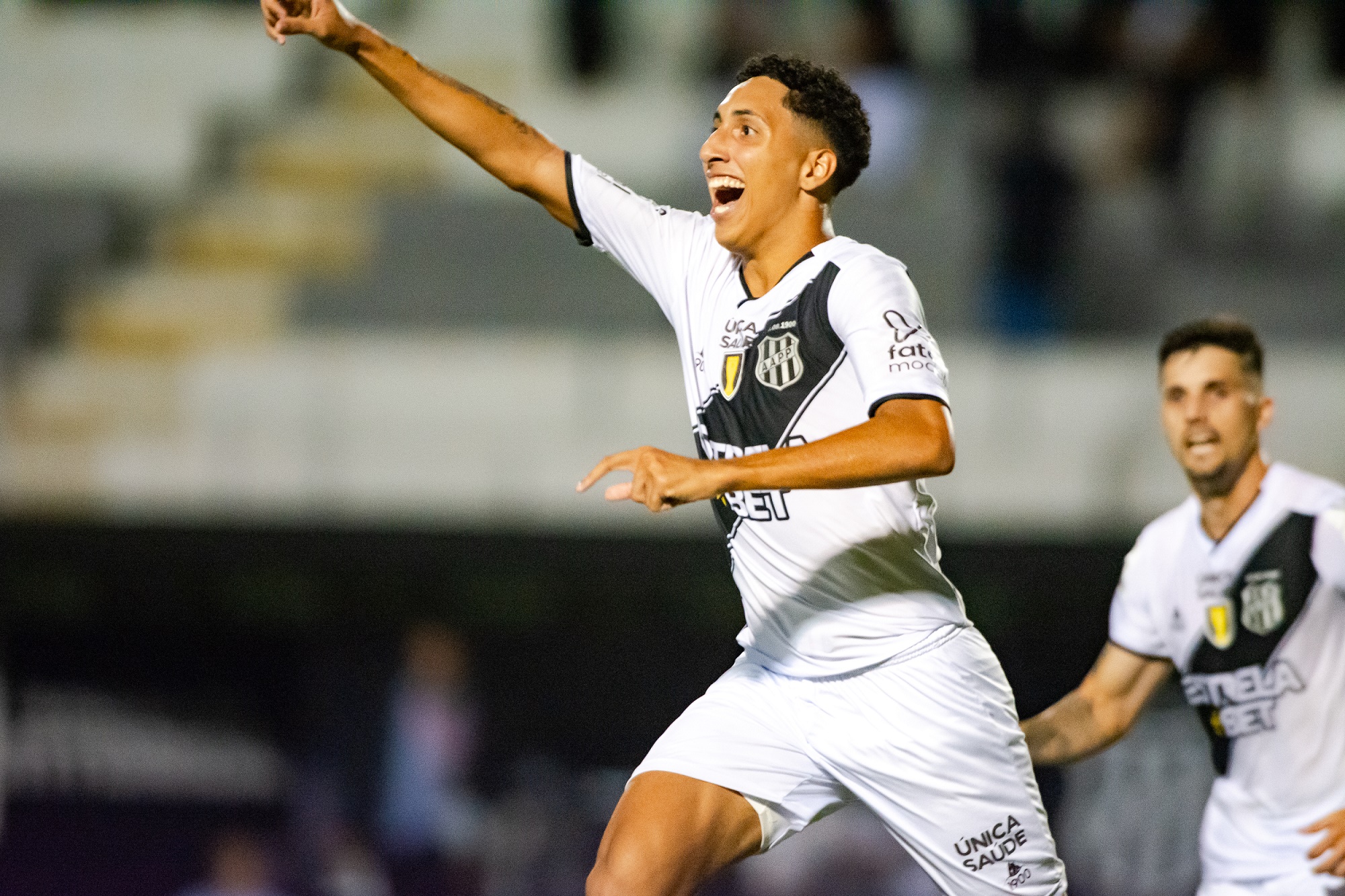 Felipinho comemora bom momento pela Ponte Preta: “Muito feliz”