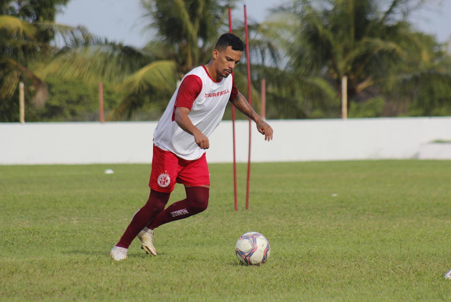 Felipinho comenta sobre a preparação do América-RN para o estadual e revela expectativa para a estreia