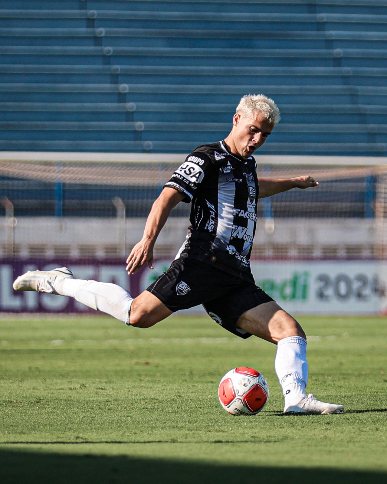 Vinicius Baracioli comenta sobre temporada com Votuporanguense, ressalta conquistas e projeta final do ano