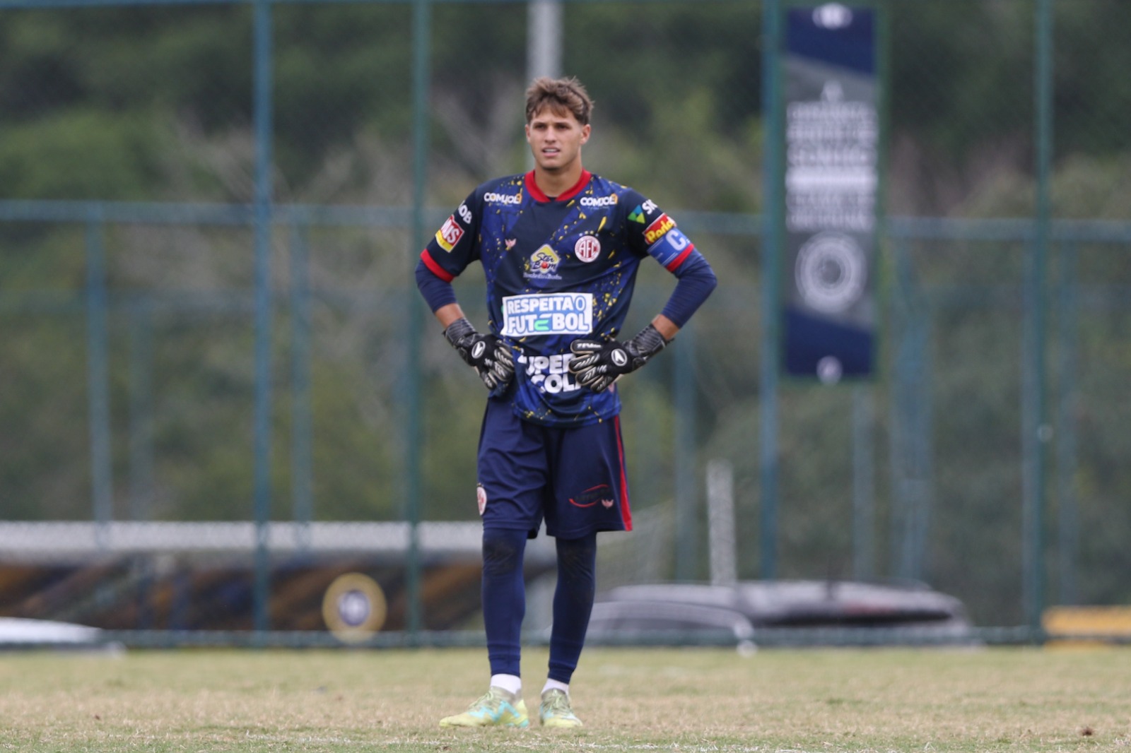 Felipe Carneiro vai disputar Copinha com a camisa do América-RN