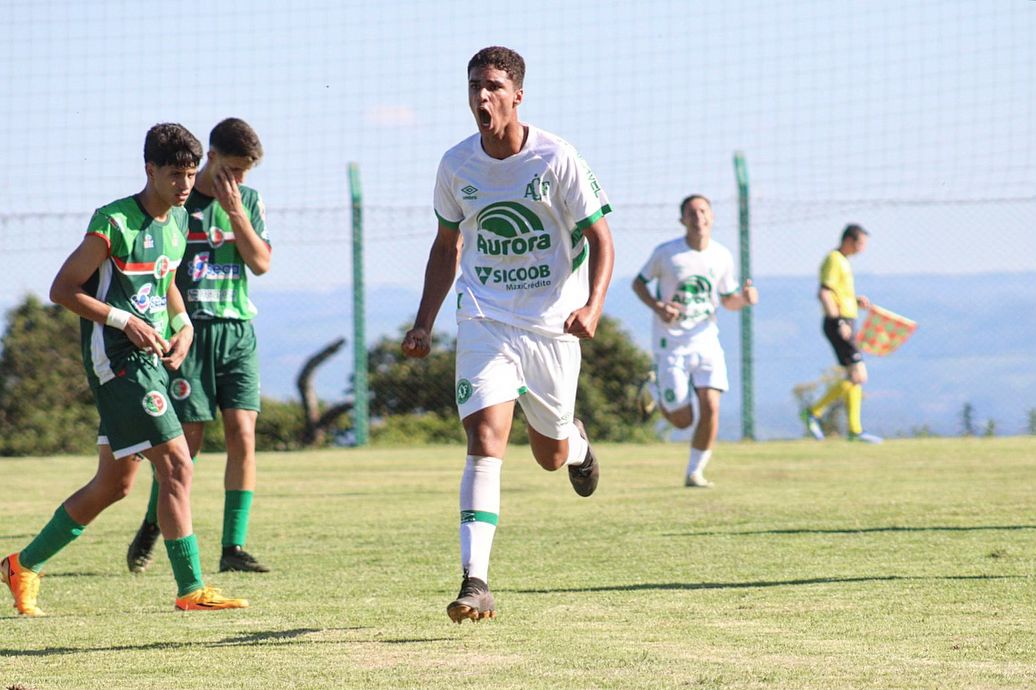 Igor Rampazzo projeta duelos decisivos pelo time Sub-17 da Chapecoense