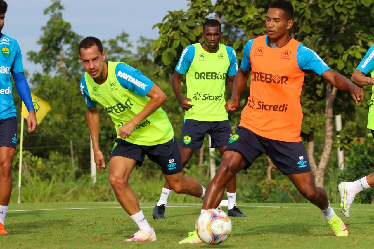 João Lucas fala sobre preparação do Cuiabá na temporada 2022