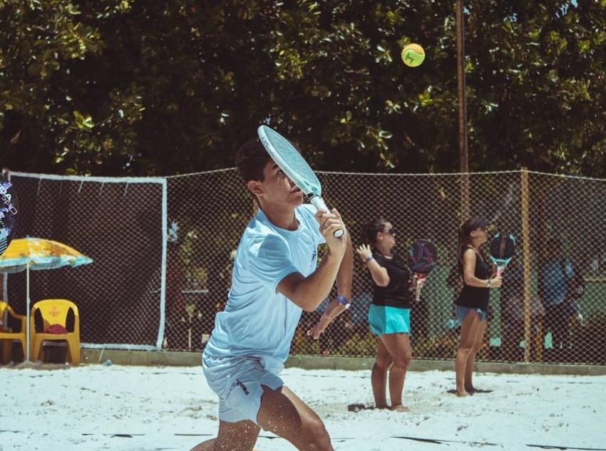 Baianos brigam por títulos no torneio internacional juvenil de Beach Tennis em Salvador (BA)