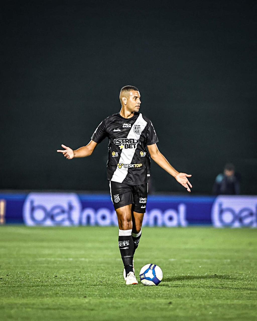 Prestes a enfrentar jogo importante contra o Santos pela Ponte Preta, Mateus Silva enxerga jogo com boas expectativas