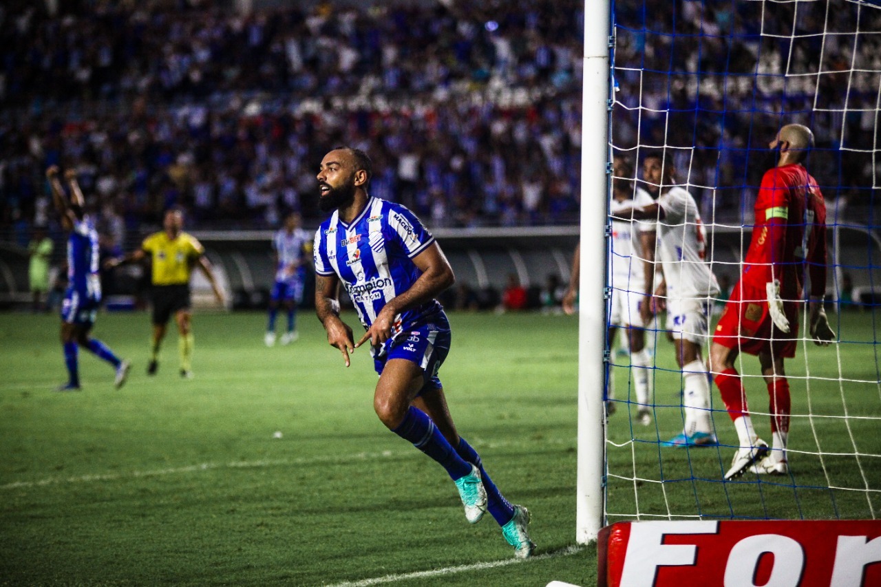 Autor de gol contra o Bahia, atacante Dalberto projeta duelo contra o Brusque