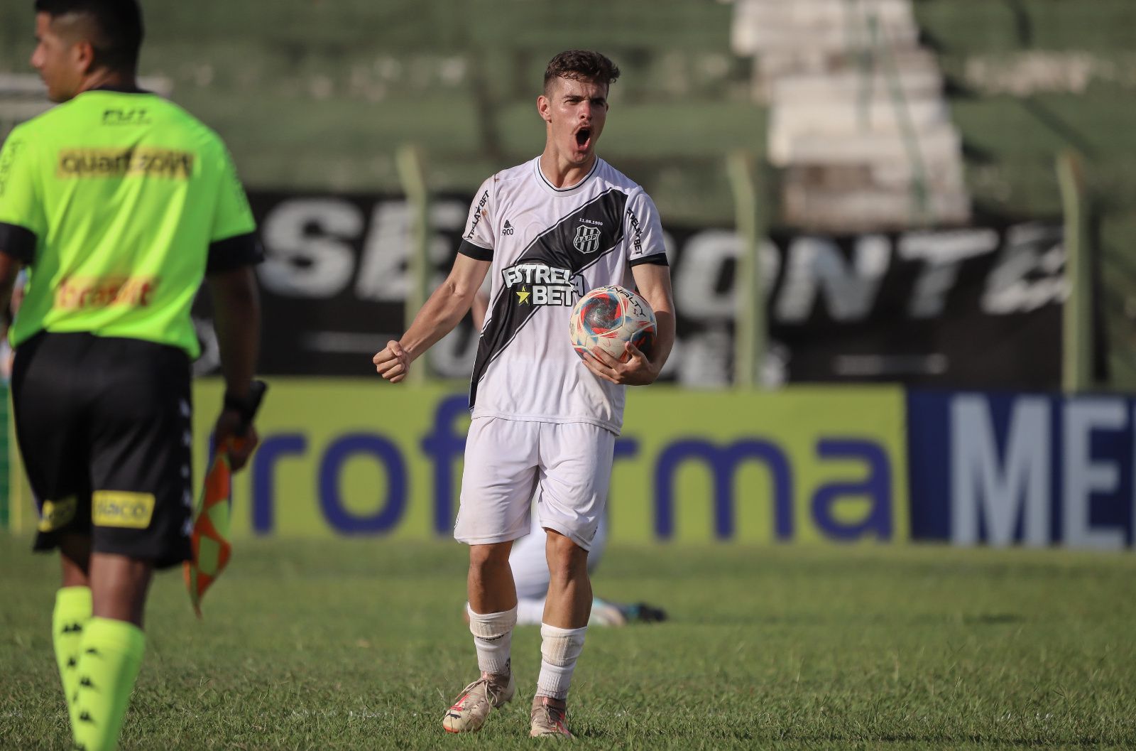 Destaque da base da Ponte Preta, Diego Domene fala sobre expectativas, metas, atuações positivas e pretensões na carreira