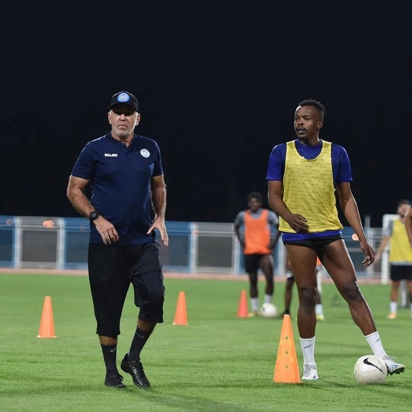 Experiente no futebol árabe, treinador brasileiro analisa seleção Saudita e destaca força da Copa no Catar