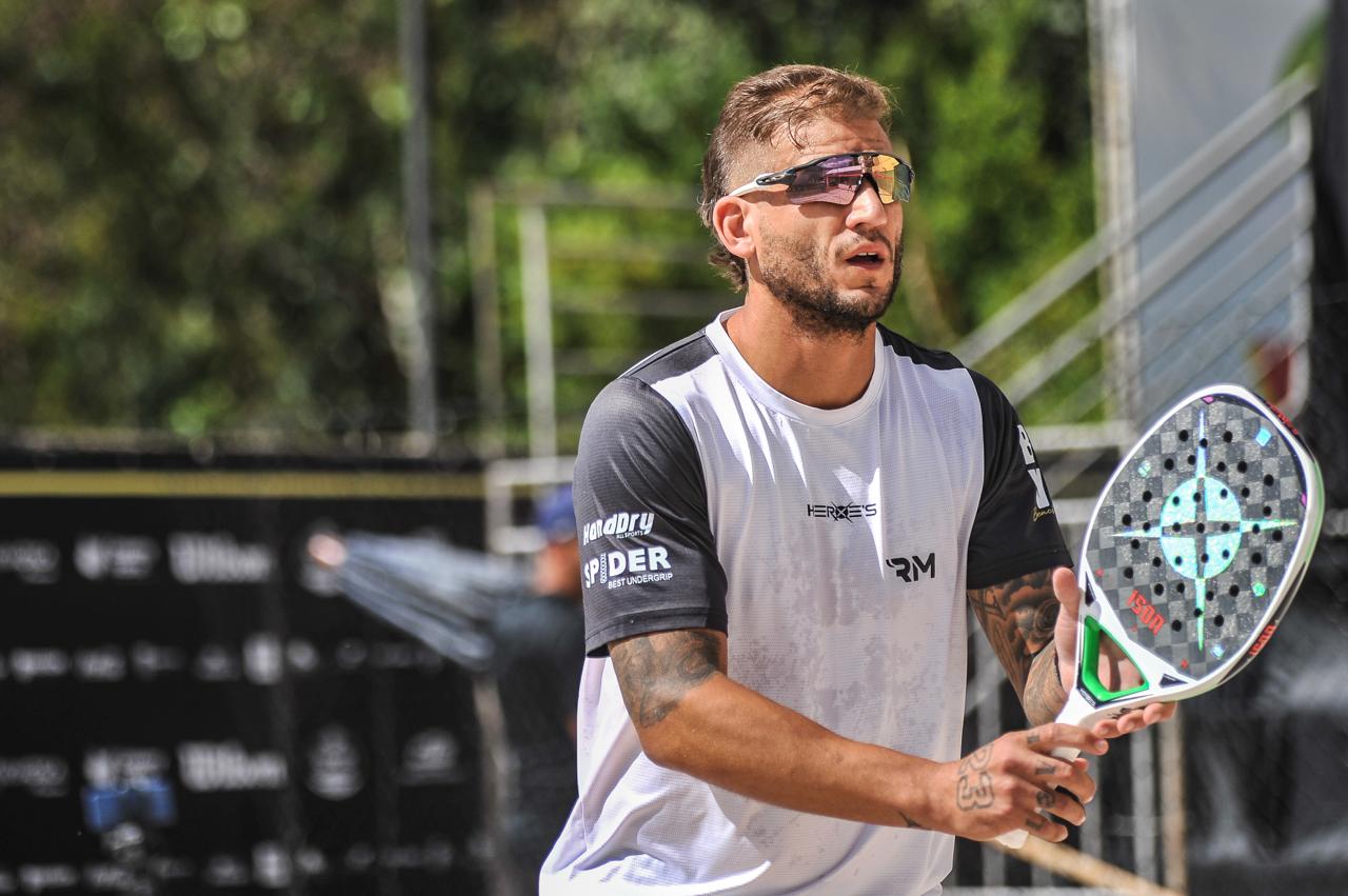 Jogando em casa, Rafael Moura confirma dupla com lenda do beach tennis no BT100 de Belo Horizonte