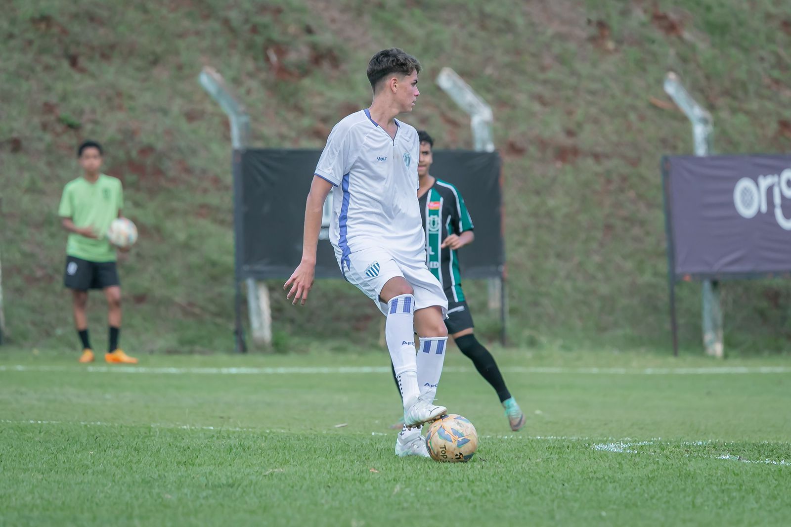 Destaque do Avaí Sub-17, Pedro Arthur lidera defesa menos vazada da Copa Sul e projeta semifinal contra a Chapecoense