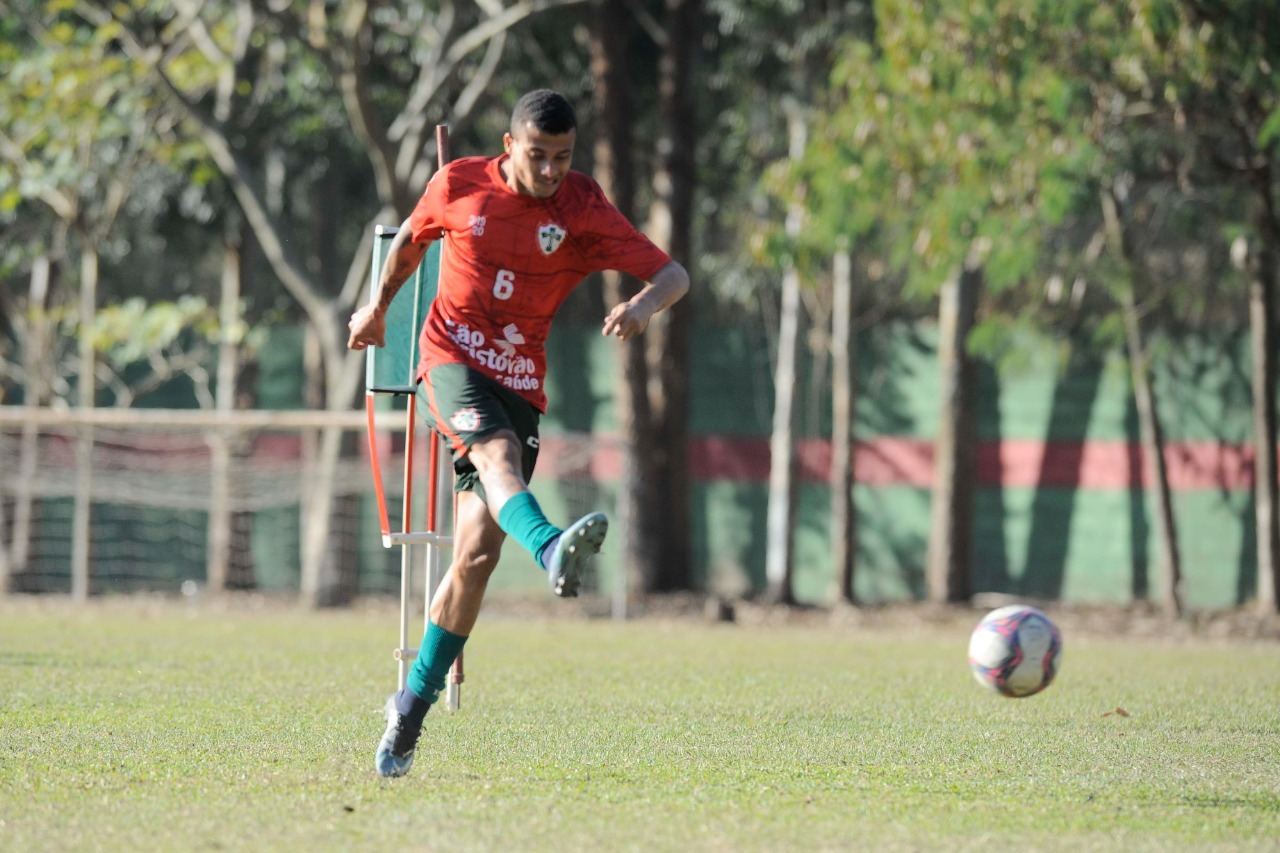 Com estreia de Rickson no profissional, Portuguesa vence na Copa Paulista