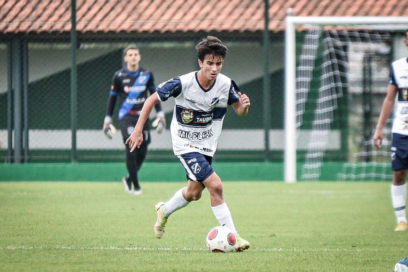 Destaque do Sub-20, Estevão analisa temporada pelo Taubaté e mira Copa São Paulo