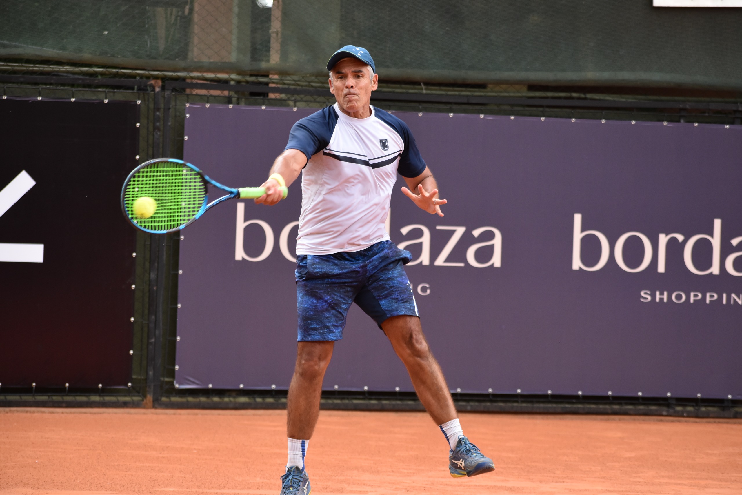 Atleta da casa, Eurico Carvalho vence na estreia e afia a pontaria no 38º Bordaza Shopping Seniors Internacional de Porto Alegre