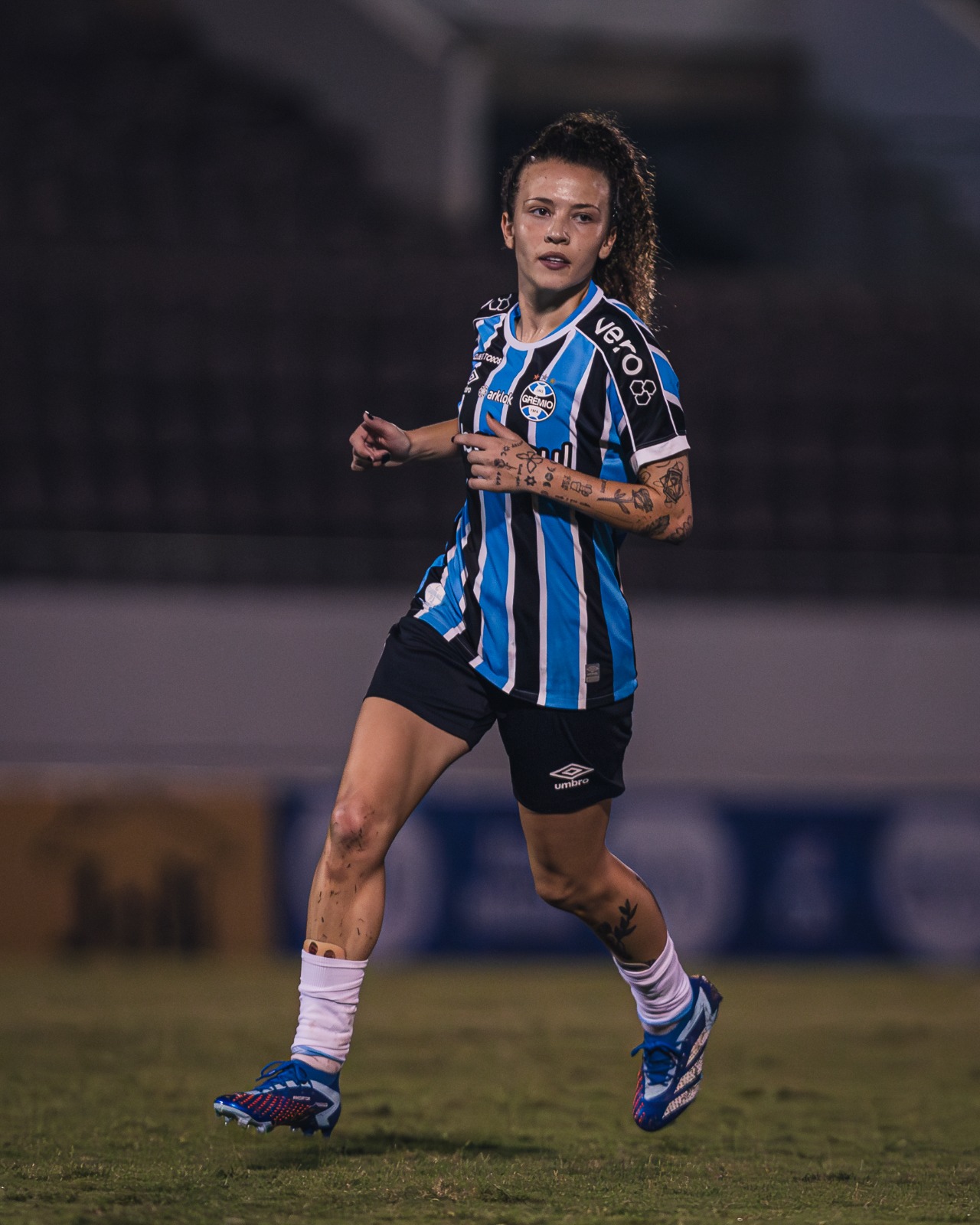 Rafa Levis do Grêmio projeta temporada no Brasileirão Feminino