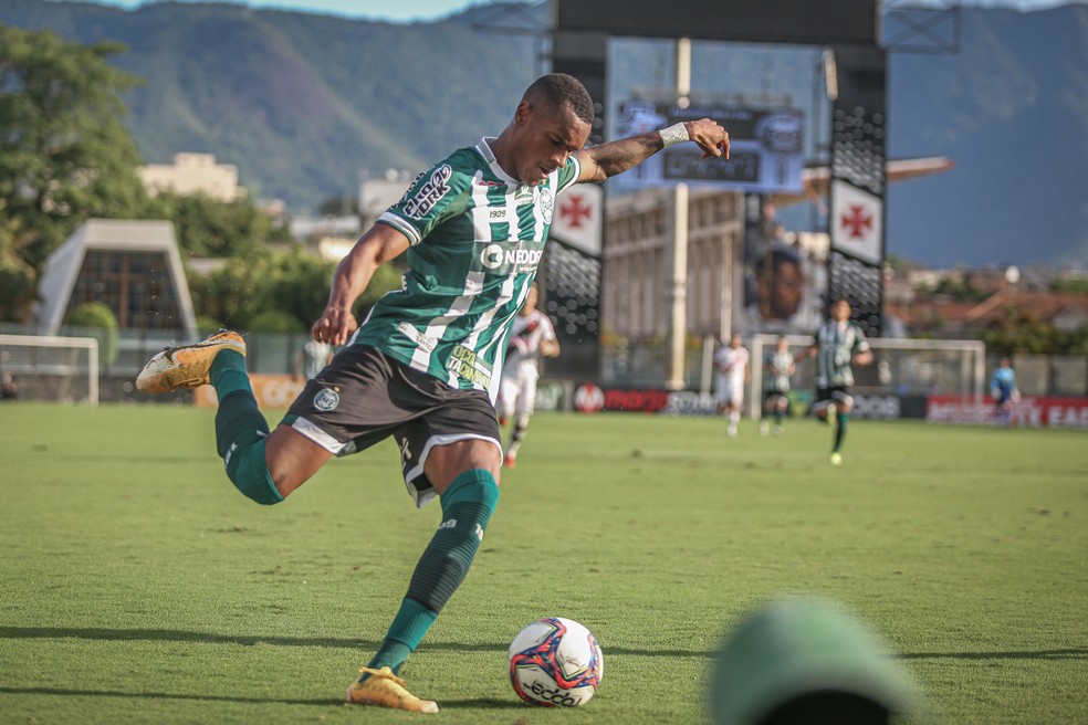 Matheus Alexandre se reapresenta no Coritiba