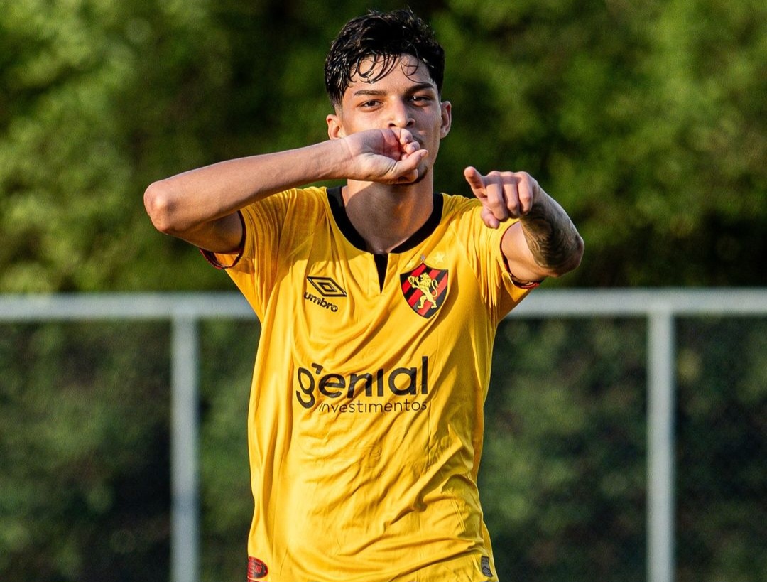 Atacante Felipinho estreia com a camisa do Sport com gol e vitória na Copa Pernambuco Sub-20