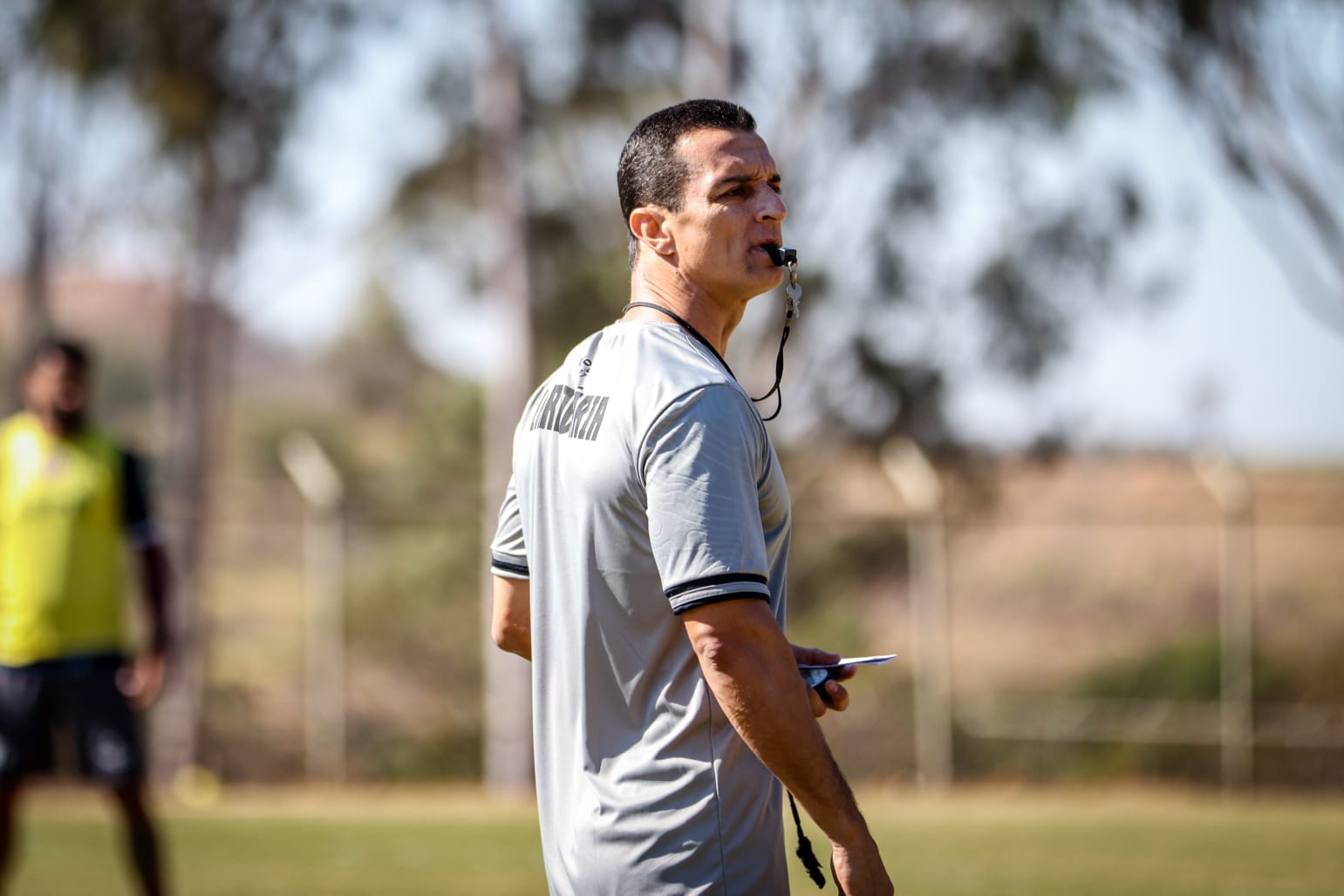 Junior Rocha destaca números da defesa da Ferroviária e a única invencibilidade nas séries do futebol brasileiro