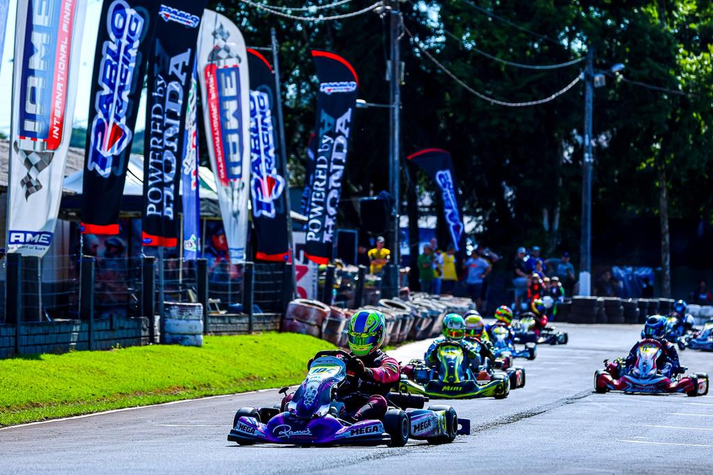 Mega Kart se destaca com vitórias no Open do Sul-Brasileiro, no Capixaba e na V11 Aldeia Cup